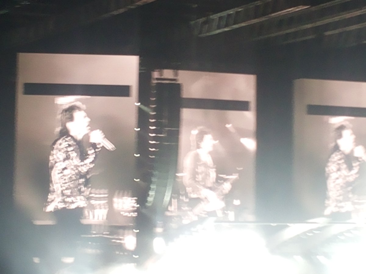 ThomasNueckel's tweet photo. :))) #RollingStines #espritarena https://t.co/10cEhPOWbq