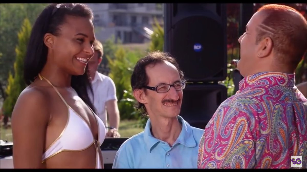 -Hi Clara where ara you from
+I am from Brezil 
-Brezil?
+Yeeaaa
-Carnavaleee 
+Yeeaa carnavalee