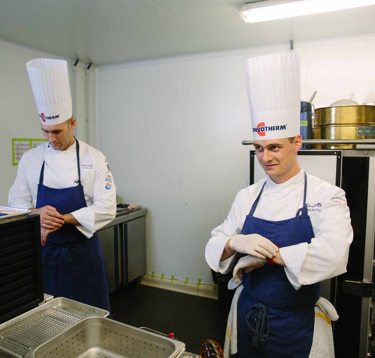 mentorBKB's tweet photo. Time check: Trial Run, Lyon | October 2016 #bocusedorusa #roadtolyon #goldinlyon https://t.co/sMWFJ2wOPL