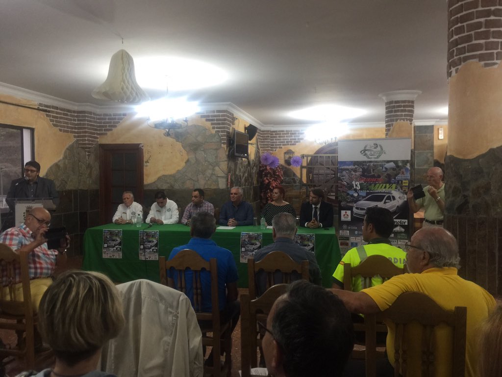 CSR_PVT's tweet photo. Presentación de la XIII Subida Villa de Moya. Dispositivo Sanitario de PROVITAL-Emergencias Sanitarias. https://t.co/tM8r3CJL12