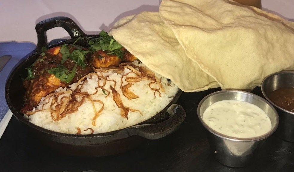 TheTreeBoxHill's tweet image. Treat yourself to a curry deal this Weds for #NationalCurryWeek. £13.50 for curry, rice, poppadoms, dips, a glass of wine or a pint 🍴 12-9pm