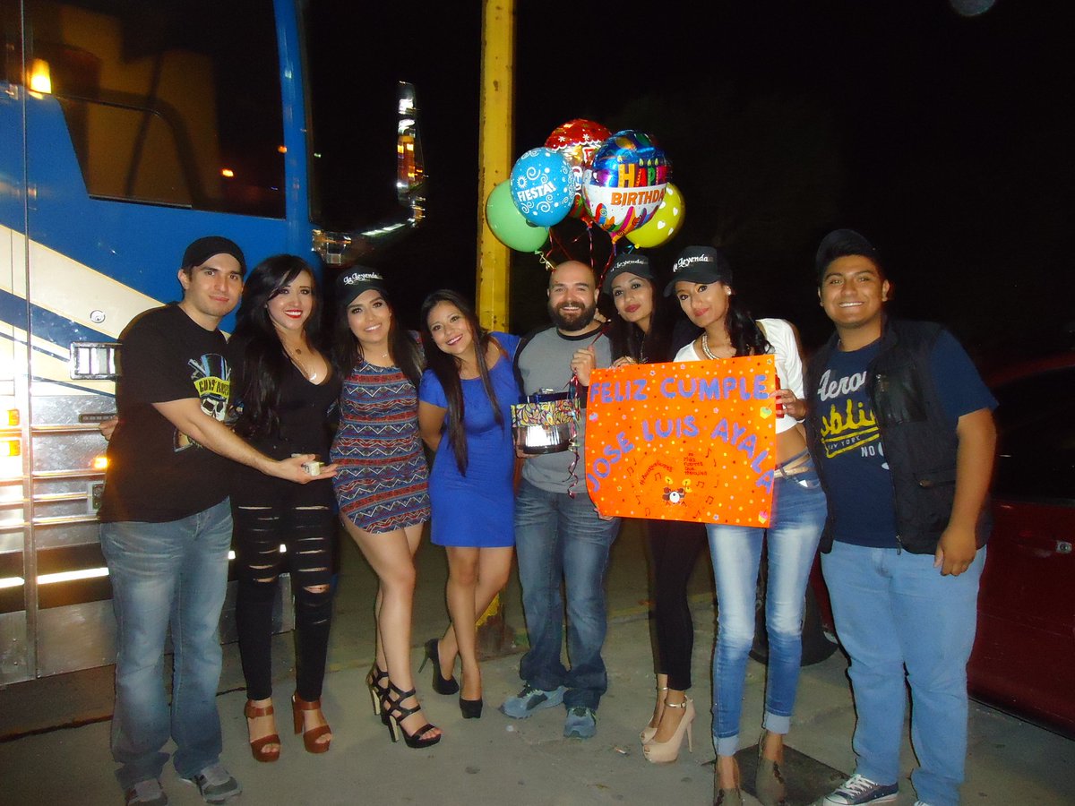InvacionA's tweet photo. 💖Feliz Cumpleaños @weroayala83🎂Que sigan siendo muchos años mas Dios te bendiga siempre😁 te queremos mucho abrazos 😀🎂🎁 https://t.co/kxgD1HVHyg