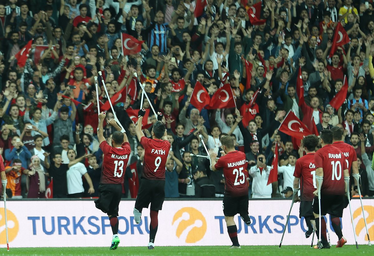 Ülkemize yaşattığınız bu gurur için çok teşekkürler KAHRAMANLAR! Göğsümüzü kabarttınız. 🙏👏

#AmputeMilliTakım 
ŞAMPİYON TÜRKİYE 🇹🇷🇹🇷