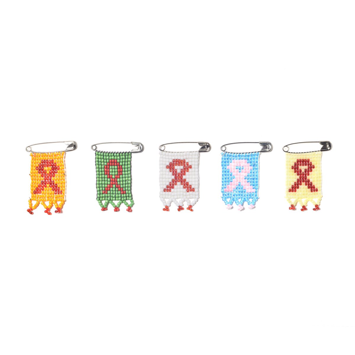 KidzPositive's tweet photo. Raise awareness and help support the Kidz Positive mothers and caregivers by wearing one of these pins🌟🙌🏻 https://t.co/dsFXK0Ezjo