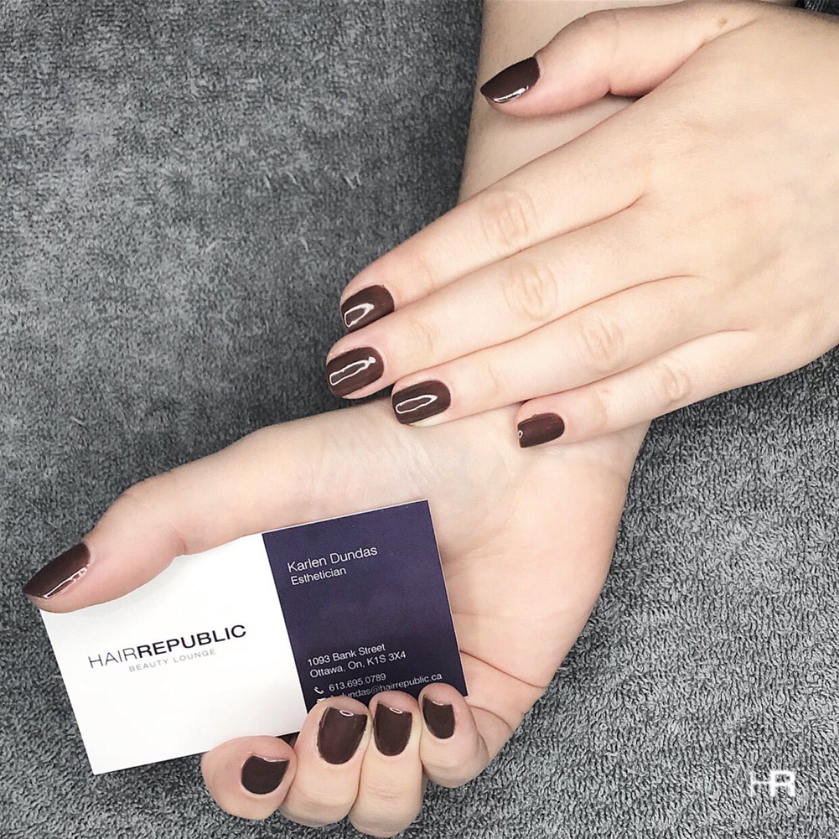 HairRepublic's tweet photo. "Squeaker of the House." A fall-inspired flawless Shellac Manicure by our Esthetician, Karlen Dundas!
#HRBL #OPI #OPIShellac #Shellac https://t.co/sPQJErTdRH