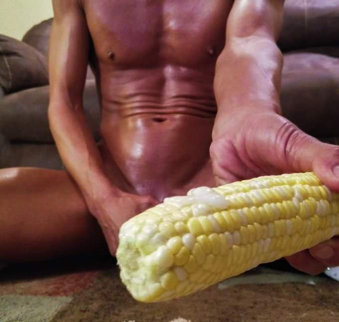 1 pic. Making my own creamed #corn ? https://t.co/Uv9he2h1Wh for full vids! #gay #gayboy #cum #cumshot