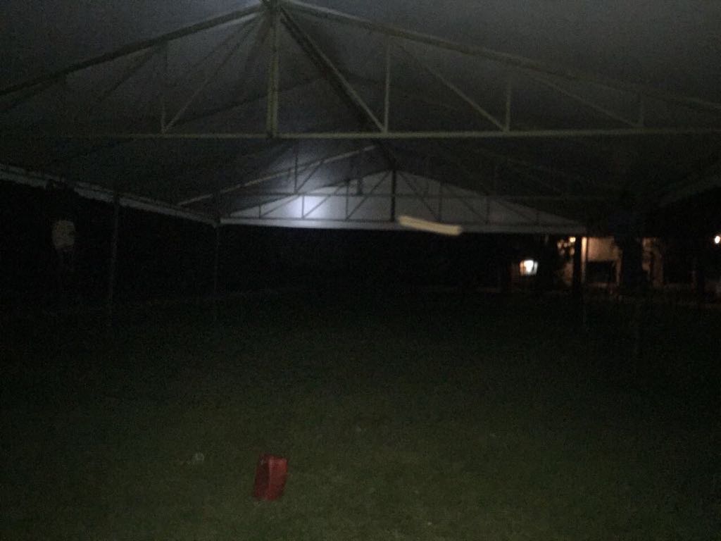 ReconsMorelos's tweet photo. (1/2) Ayer por la noche se instaló la carpa donde + de 500 niños de @NPHMexico podrán comer mientras se repara el daño a sus instalaciones-> https://t.co/wPkJV2KGuj