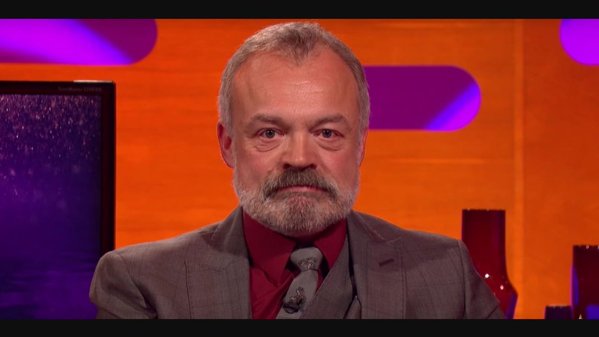 eclommel's tweet photo. Why are the majority of British talk shows so damn ugly looking? Who designs these? https://t.co/IHpf6BhIBX