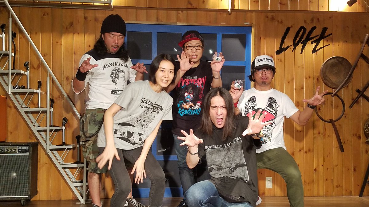 zzombiee's tweet photo. 終演後の"スクリーム"記念撮影
『東京スクリーム・クイーン映画祭in大阪』ありがとうございました！
#東京スクリーム・クイーン映画祭 https://t.co/Zx0qfGK3dw