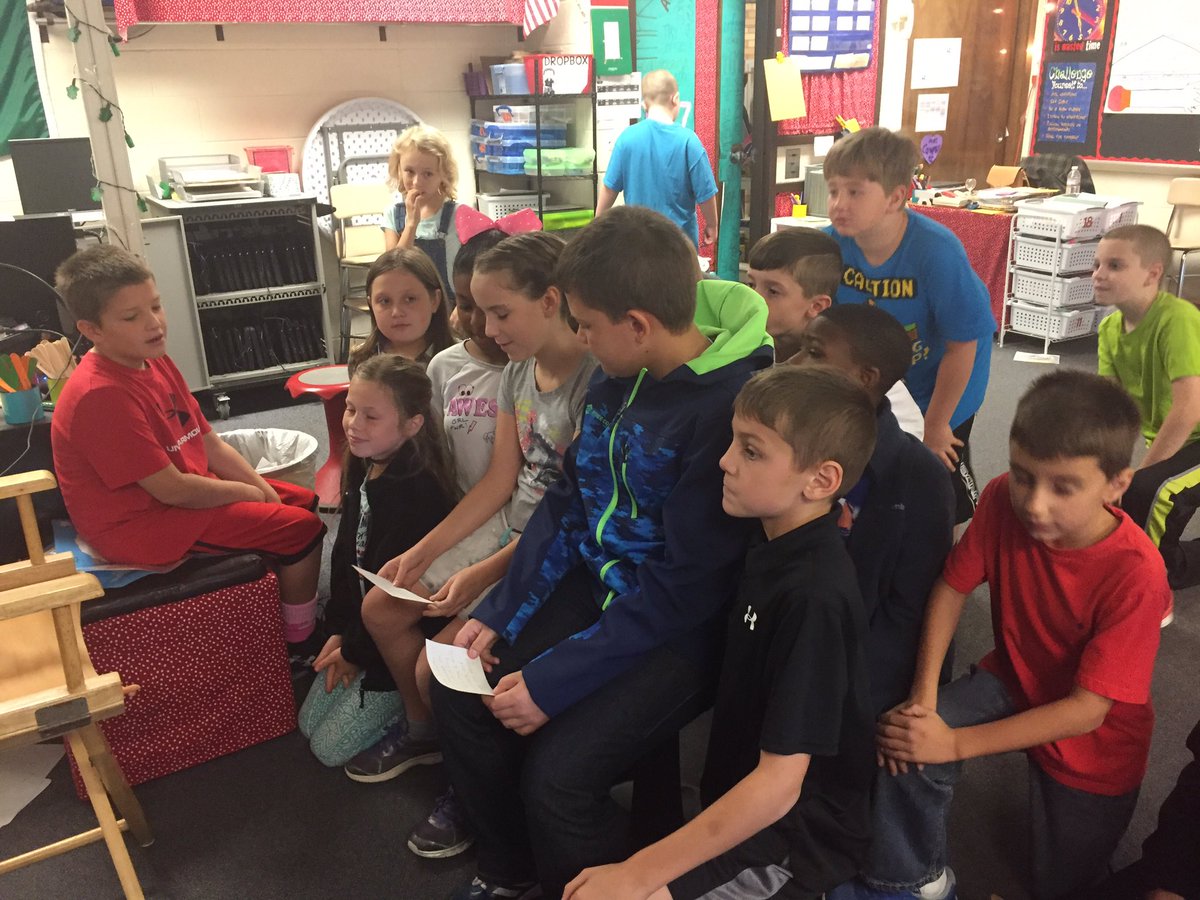 MrsHorst4th's tweet photo. Mystery Skypes help ss practice map, teamwork, &amp; speaking skills. @MorrishDragons @swartz_creek #SE2ownershipoflearning https://t.co/XuD8q2nqz8