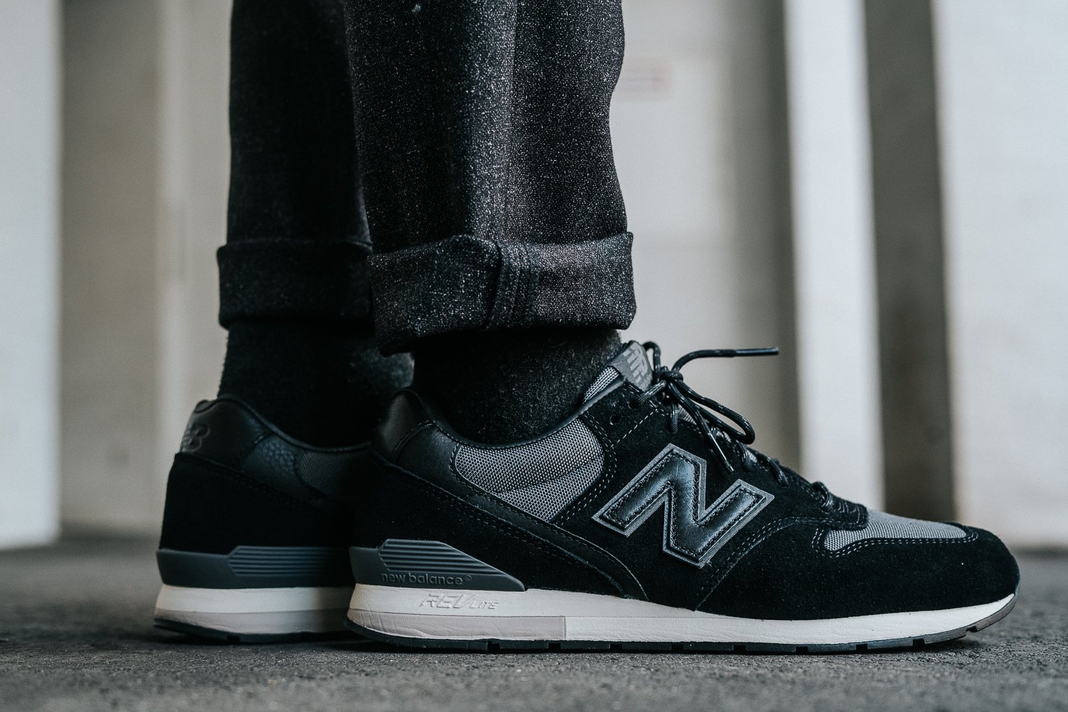 new balance mrl996ms