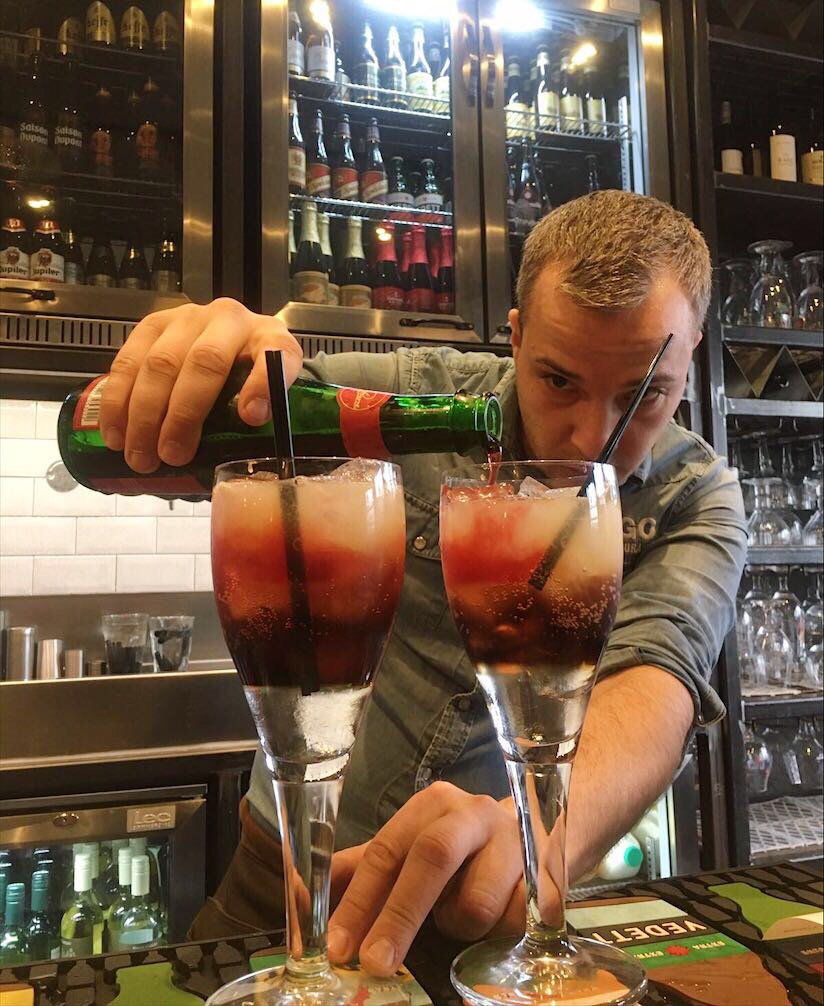 Our bartenders are cocktail-making experts – what drink would you pick from our menu? 🤔 belgo.com/restaurant/cen…