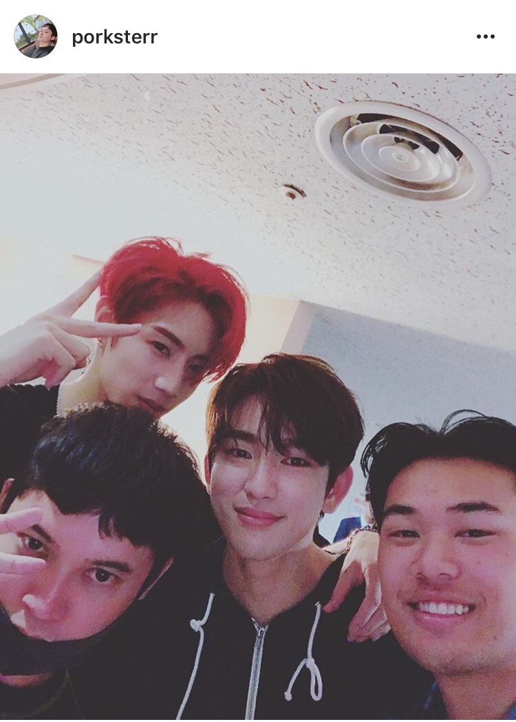 puipam's tweet photo. ขอเหตุผลของการแท็กน้องแบมบนหน้าพี่มาร์คหน่อยค่ะ #MarkBam https://t.co/FyJ9s49PAp