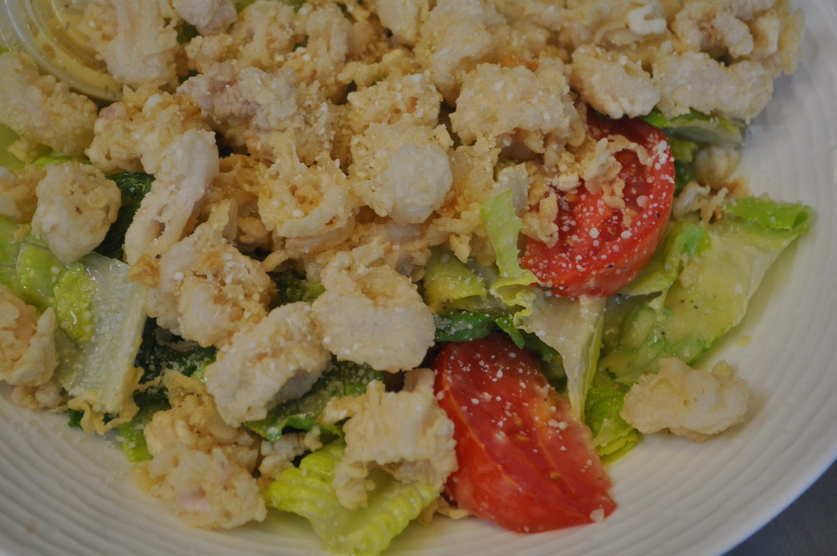 RomeosPizzaIUP's tweet photo. Like calamari ?? Well we serve it on a salad 🤗 https://t.co/FcGNzODsBw