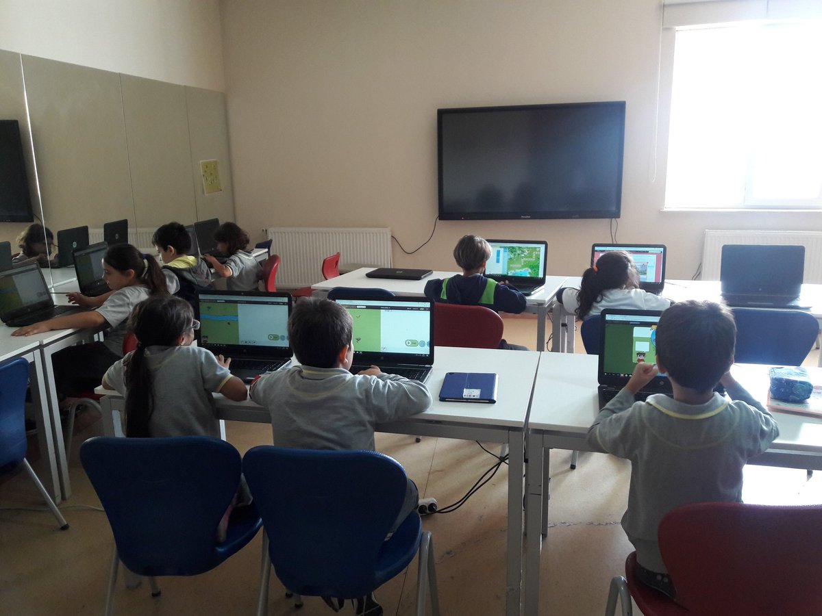 nursenozdmr38's tweet image. #codeweek #bkegitek #europecodeweek