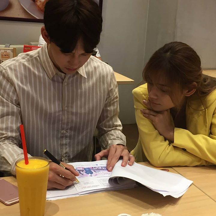 AruFate4Winner's tweet image. Ang cute nila dito! #DevJu ♡♡♡