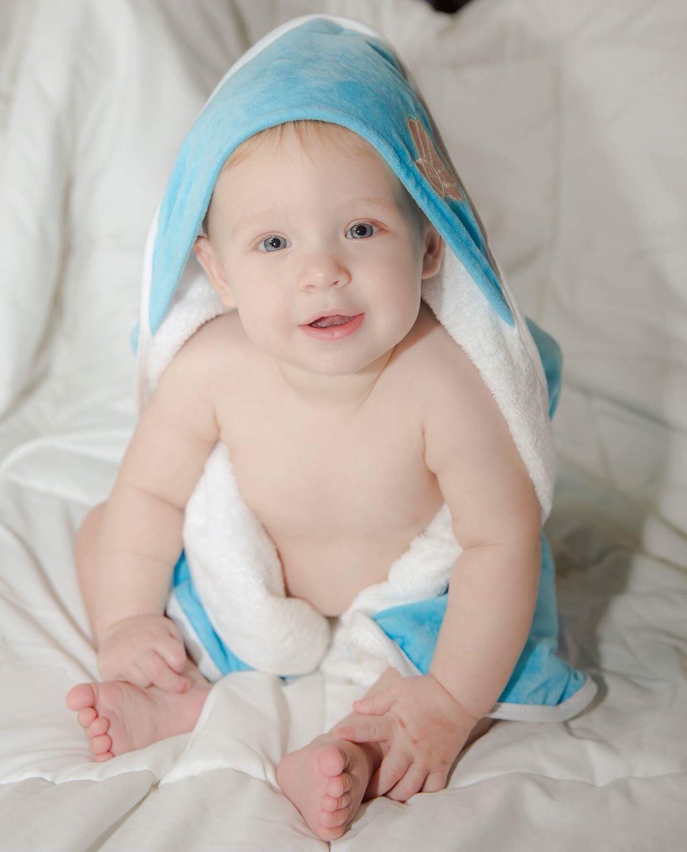 MerBaby_'s tweet image. Happy Monday ✨Our extra snuggly Mer-Baby hoodies are back in STOCK 💖 – Follow link to get yours today: amzn.to/2fXbK4B  #shopmerbaby