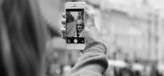 CompassConsult's tweet photo. #Apple reportedly testing #3D #FacialRecognition for #iPhone8 https://t.co/hIlc8KWvmO #CompassConsulting https://t.co/Jkj07ob968