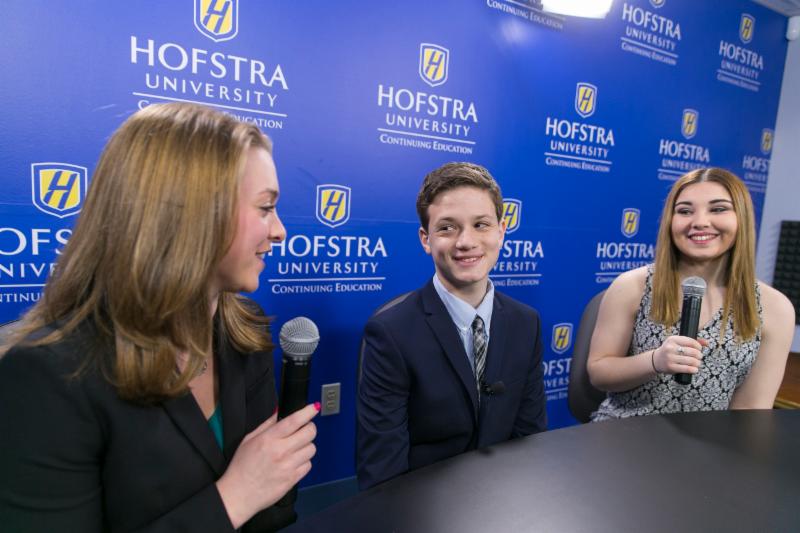 debbihonorof's tweet photo. Sports Journalism for Teens This Fall at Hofstra https://t.co/HZAS6eQbmv https://t.co/XQluNZaWc7