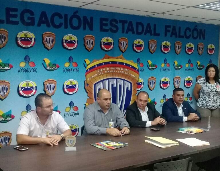 CICPCFALCON1's tweet photo. Falcón en Transmisión de mando al nuevo jefe de Región Comisario jefe, Jose Greogorio Ascanio 
@DouglasRicoVzla https://t.co/HWyKhag4Da