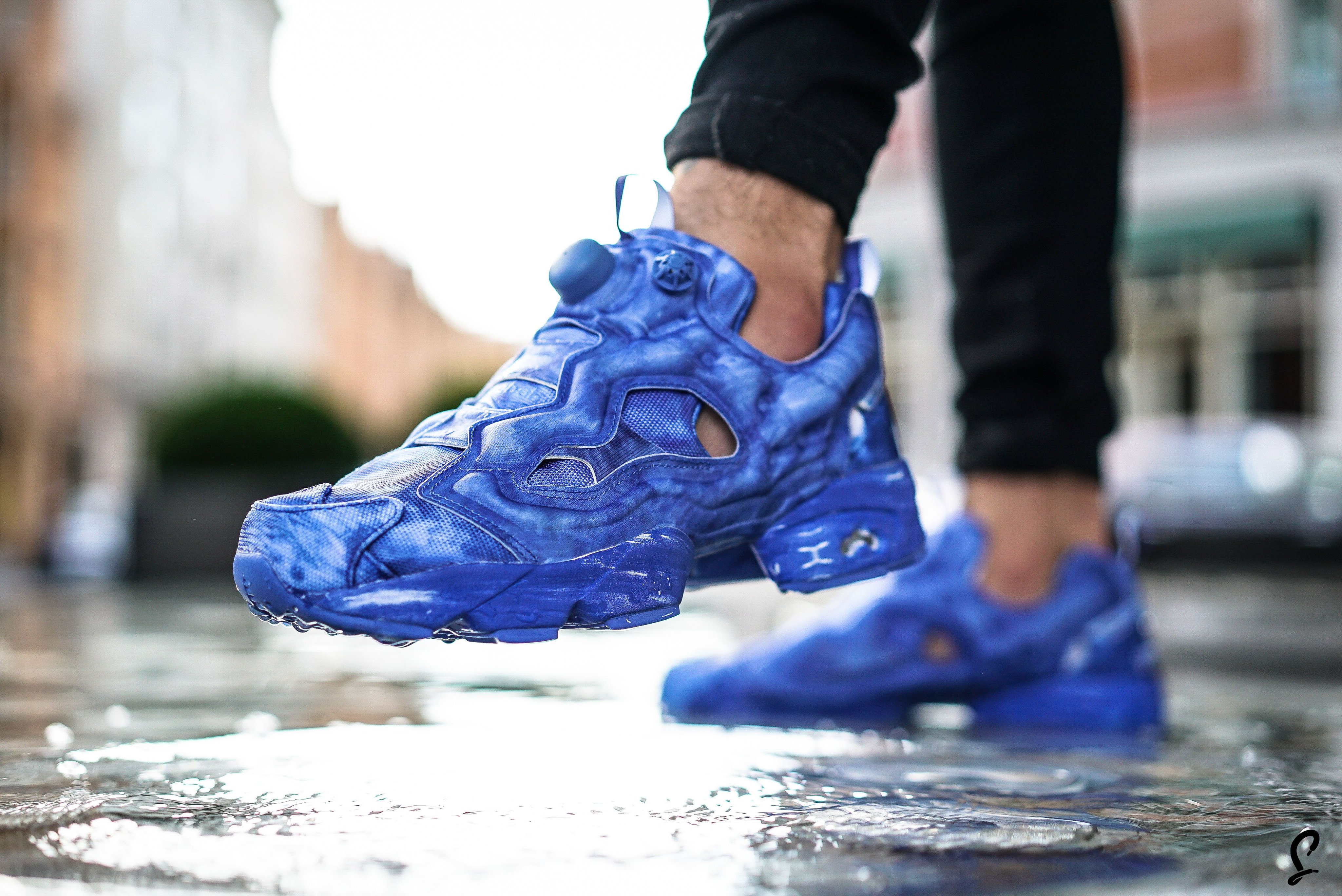Reebok insta pump best sale fury on feet