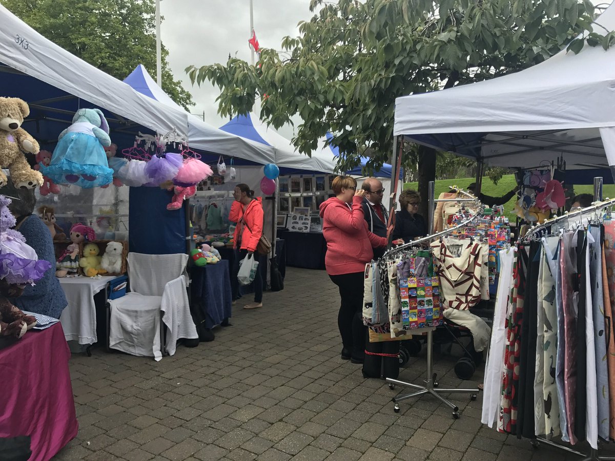 CraftCaerphilly's tweet photo. Only 3 craft fairs and just 77 days between now and #Christmas, come see us at the Cenotaph in #Caerphilly this Sat. #CaerphillyCrafters https://t.co/HcOpD2BLOs
