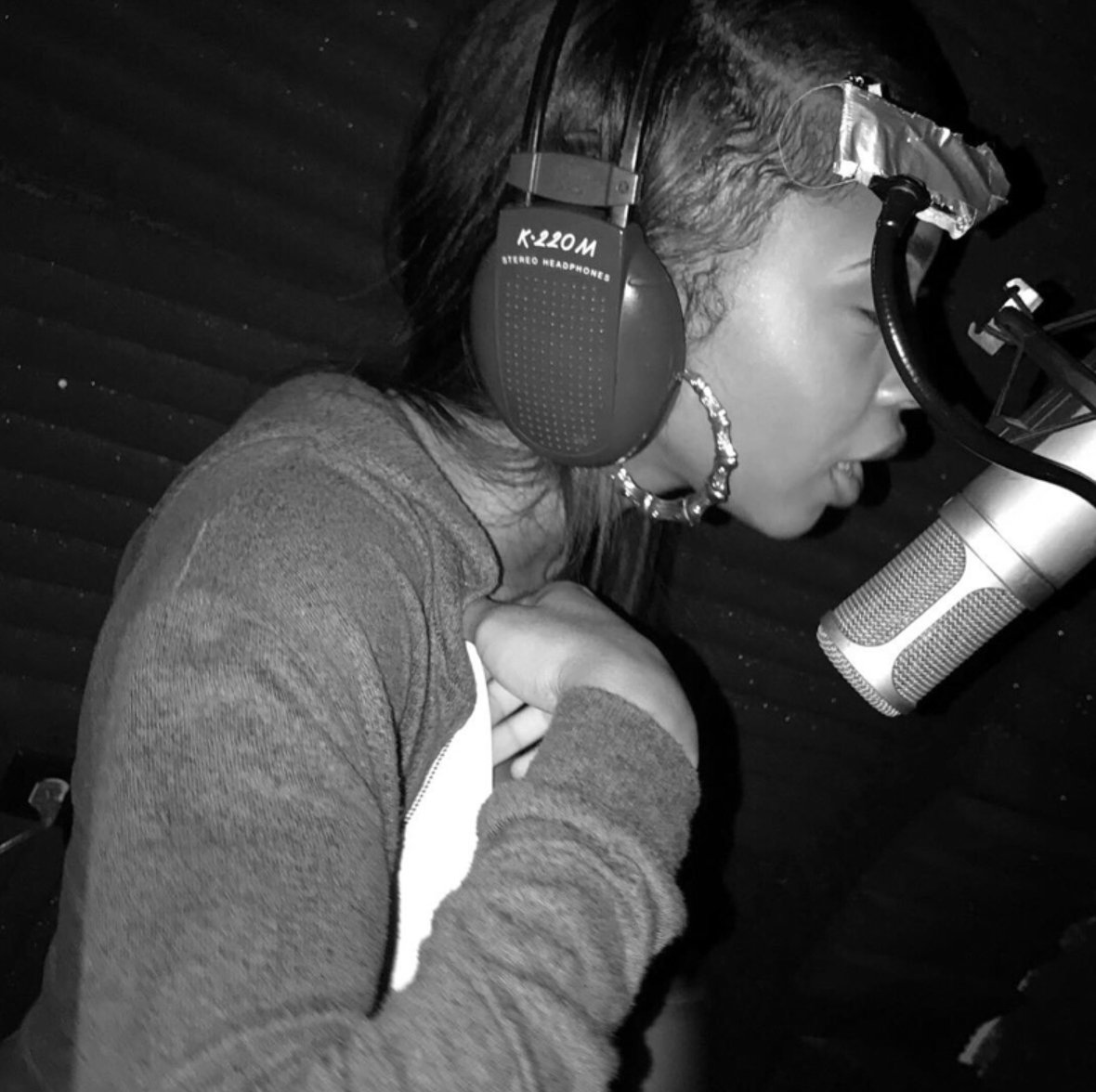 musicforward's tweet photo. When #BDTH2017 alumni artist @KianaKrazy posts a photo recording vocals and you wonder if she’s going to drop some new music 😎🤞 https://t.co/zREhMMV0Du