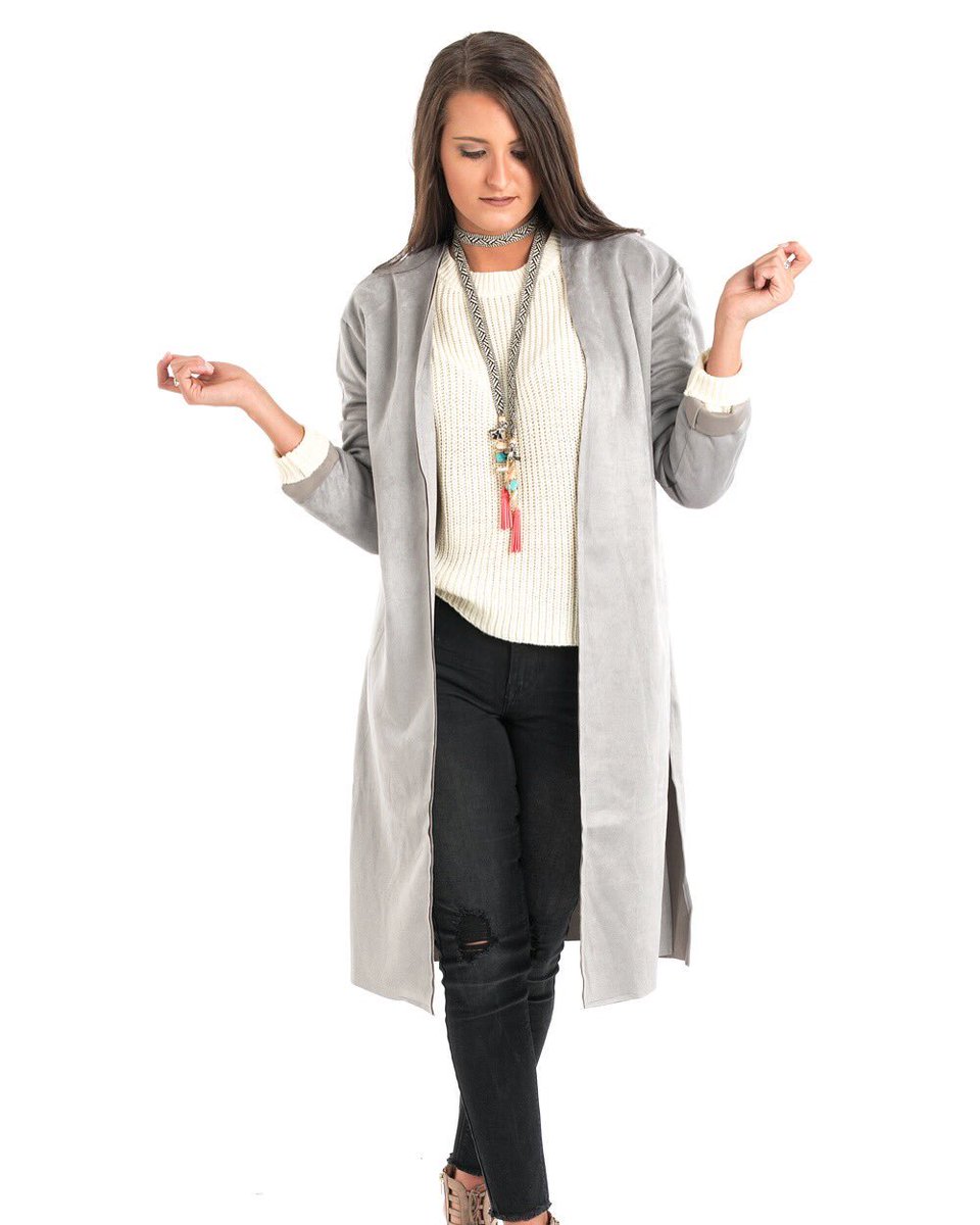 ShopMurph's tweet photo. When you know you look 🔥
(Suede coat $50 • sweater $36 • jeans $44 • wrap necklace $22)

#shopmurph https://t.co/LiQZQgYadz