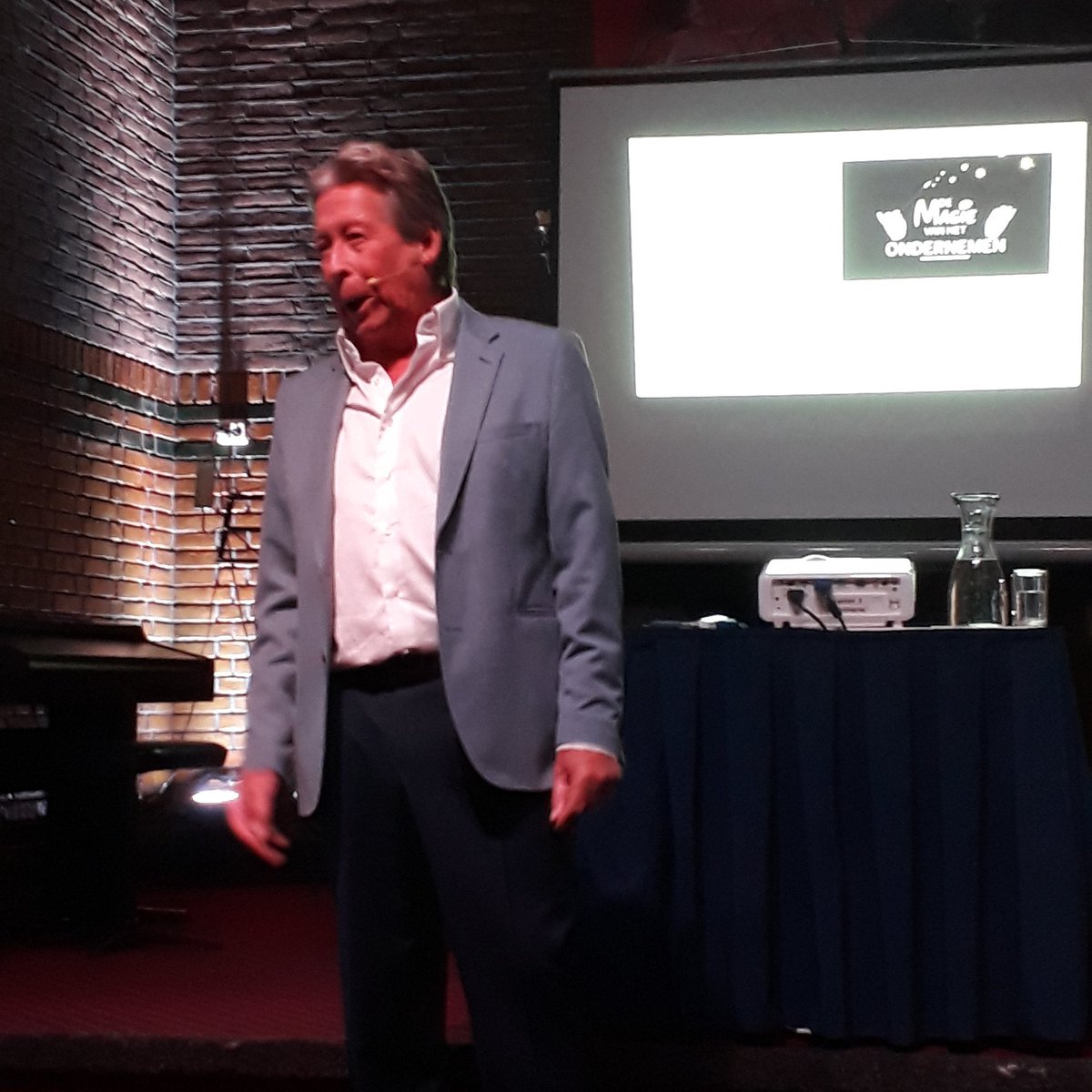 Boeiend verhaal van Hans Kazan #authentiek #zakendoen bij <a href="/OVSB/">OVSB</a> evenement.
