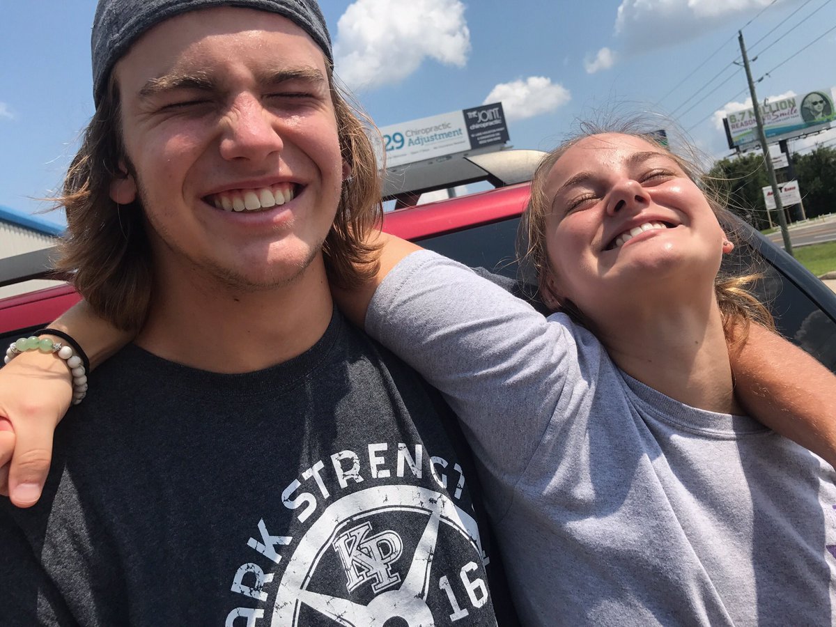emmafreyy's tweet photo. Happy birthday, u can now buy m-rated video games https://t.co/GpwwhBES61