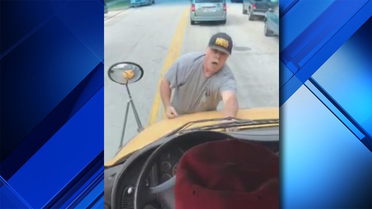 WATCH VIDEO Angry man jumps onto front of school bus, hangs on while bus keeps moving bit.ly/2g6p8at?utm_me… https://t.co/vmXHL1zMCT