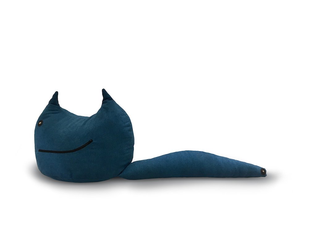 journaldesign's tweet photo. Le Chat, un pouf/coussin XXL pour enfant par Marine Peyre pour Gautier https://t.co/mIZLJElbPP https://t.co/swcDbjchMu
