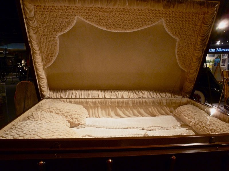 SeriousStrange's tweet image. A 3-person, custom made coffin sits in the National Museum of Funeral History, after a couple backed-out on a planned murder-suicide.