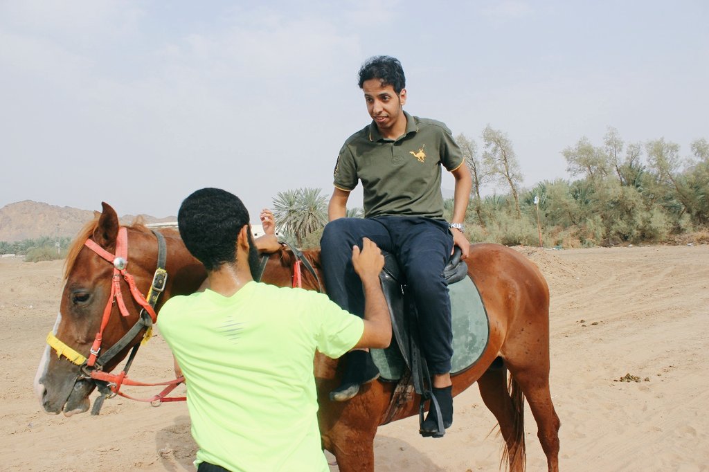 ensaantu's tweet photo. #أكاديمية_إنسان 🌟 
كيف أضع رؤيتي في الحياة 🎯

🔹 البرنامج الرياضي 🏇

#نادي_إنسان_الثقافي
#ترجم_أفكارك https://t.co/MVWSNlQlzL