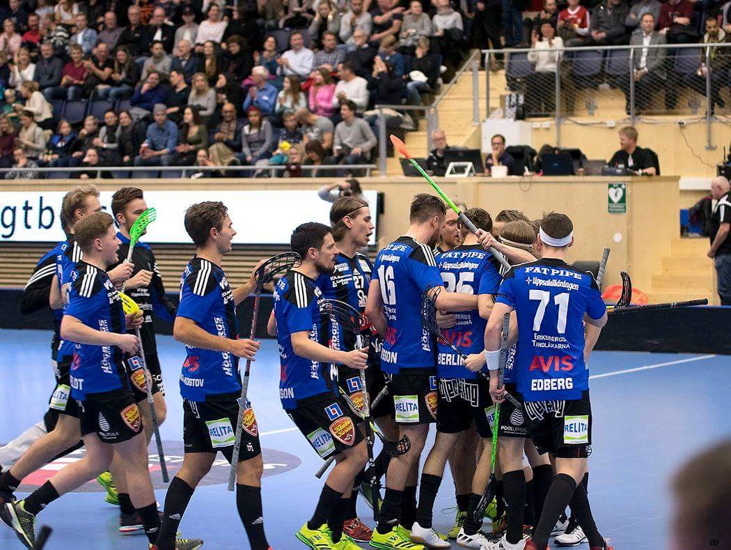 siriusinnebandy's tweet photo. Den där känslan när man vunnit ett derby 👌
På lördag är det dags igen!
Boka era biljetter omgående!
https://t.co/6AnzdALaDk
#slagetomuppland https://t.co/2Sqlk3aoYm