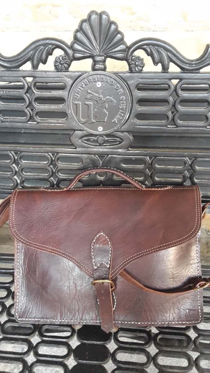 peter_acke's tweet image. 37 deg in the shade. . #Justanotherday@theoffice