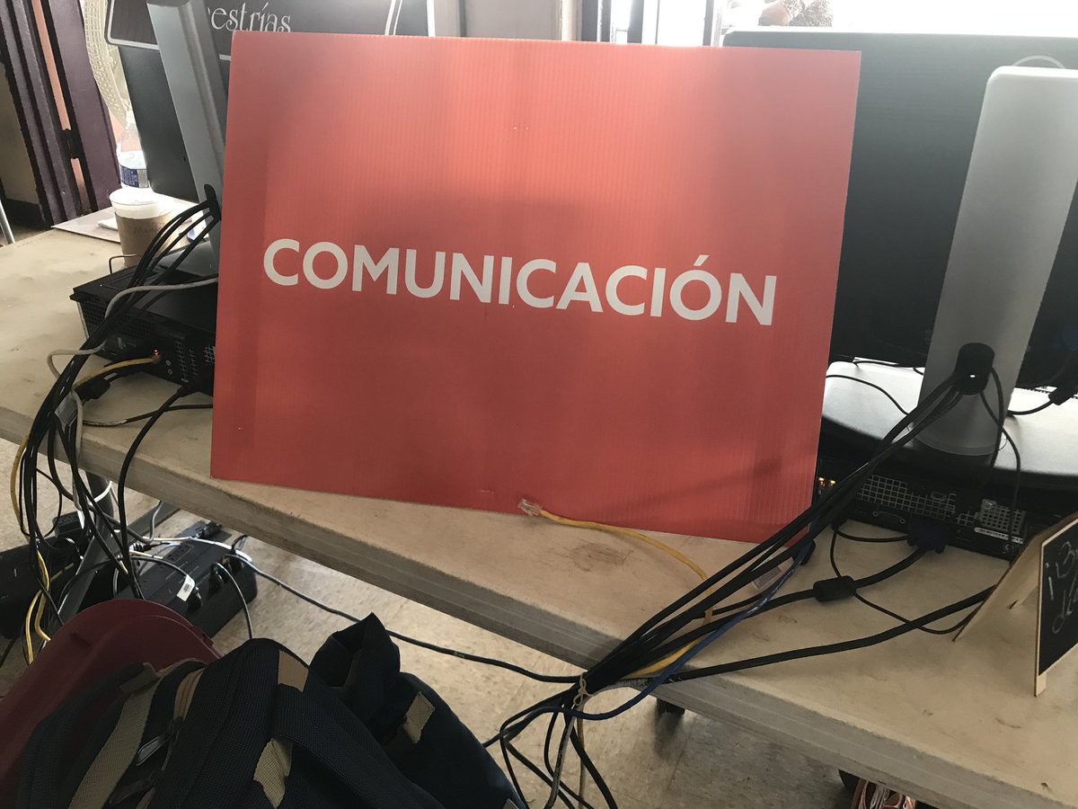 josehernandezpr's tweet photo. Estudiantes de #PER430 y #PER435, ¿dudas sobre reinicio de clases y ubicación de salones? Estamos operando desde el Centro de Estudiantes. https://t.co/WoQNIO8Ztk