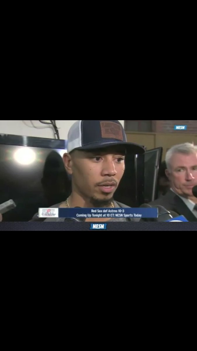 brushback_'s tweet photo. After making this spectacular catch in yesterday's win @RedSox superstar @mookiebetts rocks our Flashin' Leather hat #BrushbackBaseball https://t.co/QiLccTKd6x