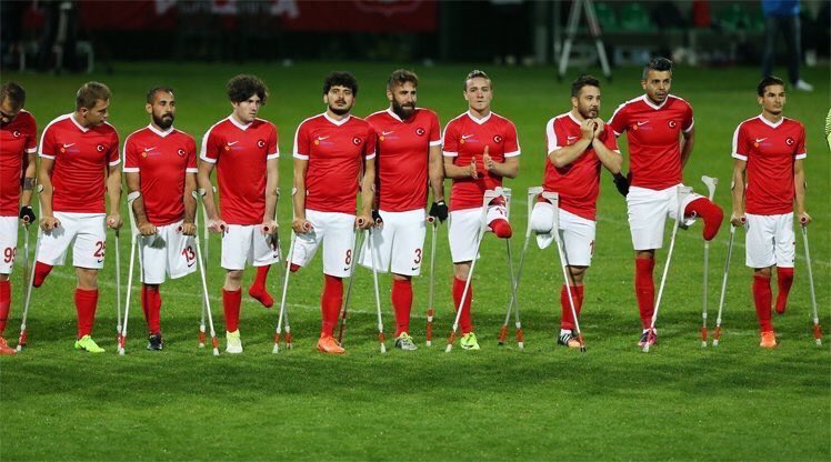 Avrupa Ampute Futbol Şampiyonasında ‘Şampiyon’ olan Ampute Milli Takımımızı gönülden kutluyoruz! <a href="/AmputeMilli/">Ampute Futbol Milli Takımı</a>