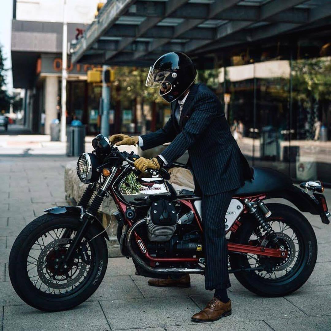 motoguzzimad's tweet photo. Cuando se tiene estilo, se tiene. #MotoGuzzi https://t.co/efef0esqKi