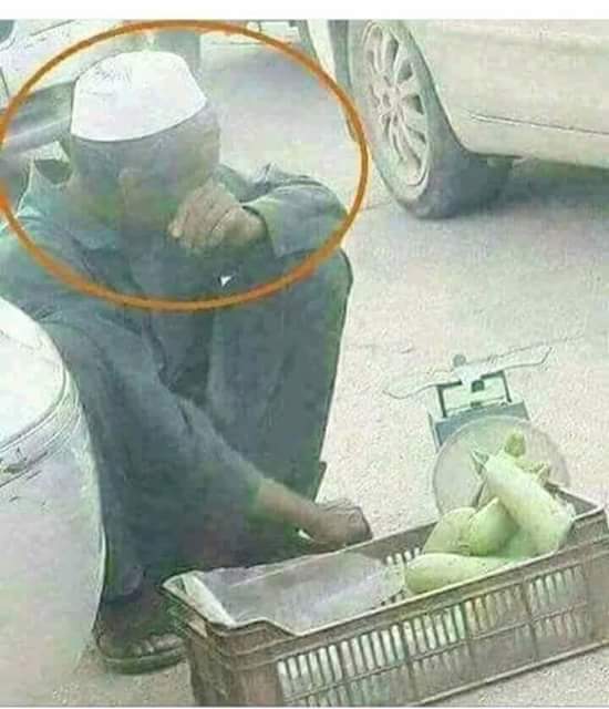 shazizafar1's tweet photo. We can't fullfil all the needs of needy but we can remove some of their pain. Try to help the needy. 
Some pics are really heart breaking.💔 https://t.co/aUlbHngYfh