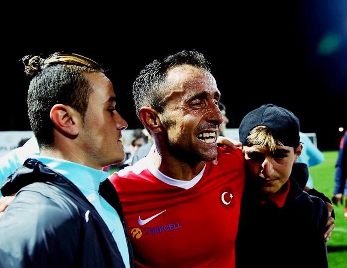 incicaps's tweet photo. Şampiyonluk golü Şırnak’ta mayına basarak bir bacağını kaybeden Osman Çakmak’tan geldi. Kahraman her yerde kahramandır ! https://t.co/rxqSmL2yoD