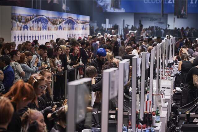 Éxito en la edición 2017 de #COLORZOOM de <a href="/Goldwell/">GOLDWELL</a> en #barcelona #HAIR #hairstylist #colour #color #peluqueria #corte #peluqueros