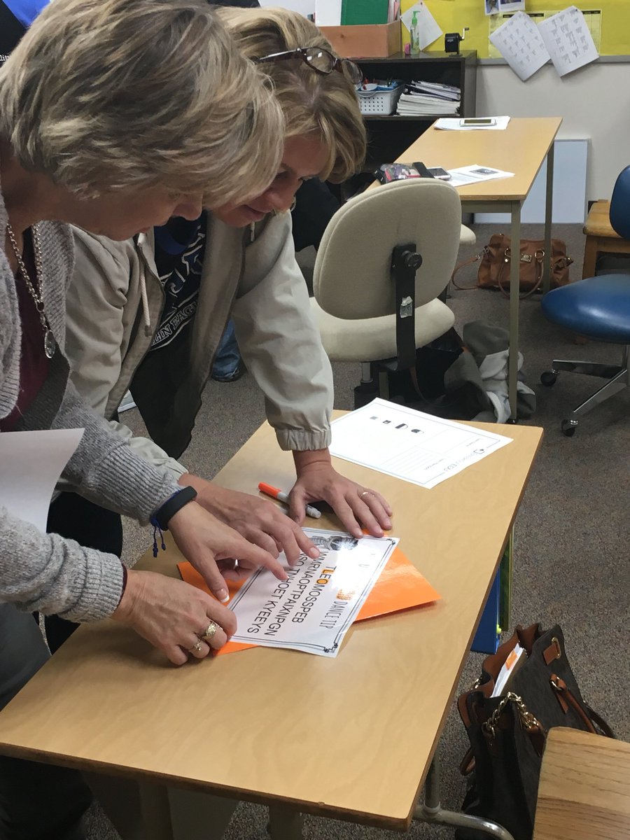 kristyoborny's tweet photo. Teachers learning by doing #breakoutedu #TiGERNATiON #ckls https://t.co/CXAfE1n6ed
