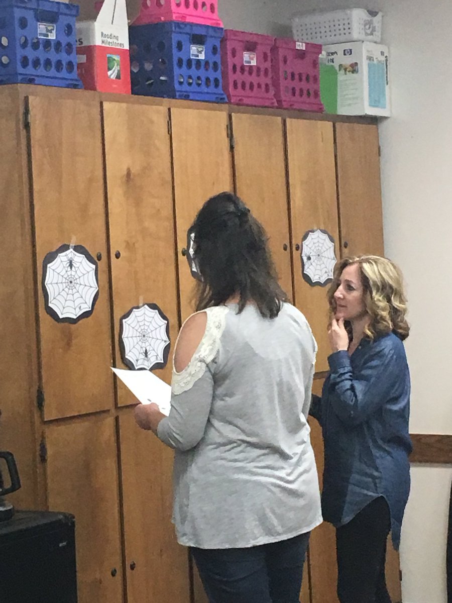 kristyoborny's tweet photo. Teachers learning by doing #breakoutedu #TiGERNATiON #ckls https://t.co/CXAfE1n6ed