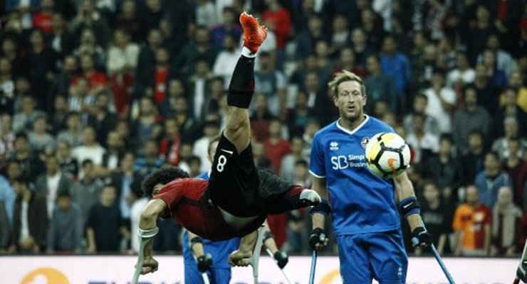İngiltere’yi 2-1 yenen Türkiye Ampute Milli Takımı Avrupa Şampiyonu oldu
diken.com.tr/ingiltereyi-2-…