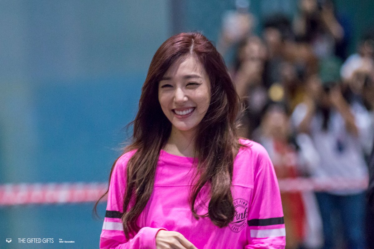 F_SONE805's tweet photo. เมื่อก่อนมองว่าสีชมพูเป็นสีปัญญาอ่อน 
เชื่อมั้ยตอนนี้เรากลับชอบมันเพียงเพราะผู้หญิงแค่คนเดียว....
#SNSD #AlwaysWithStephanie #alwayshere https://t.co/ceYhhlXXfw