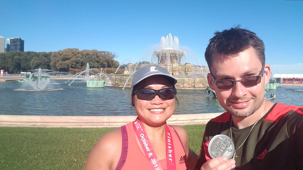 _Damian11's tweet photo. Tough racing 2 majors in 2 weeks but extra satisfying crossing the finish line! @ChiMarathon @WMMajors #ChicagoMarathon #CaptureImpossible https://t.co/MJ4jfjylNb