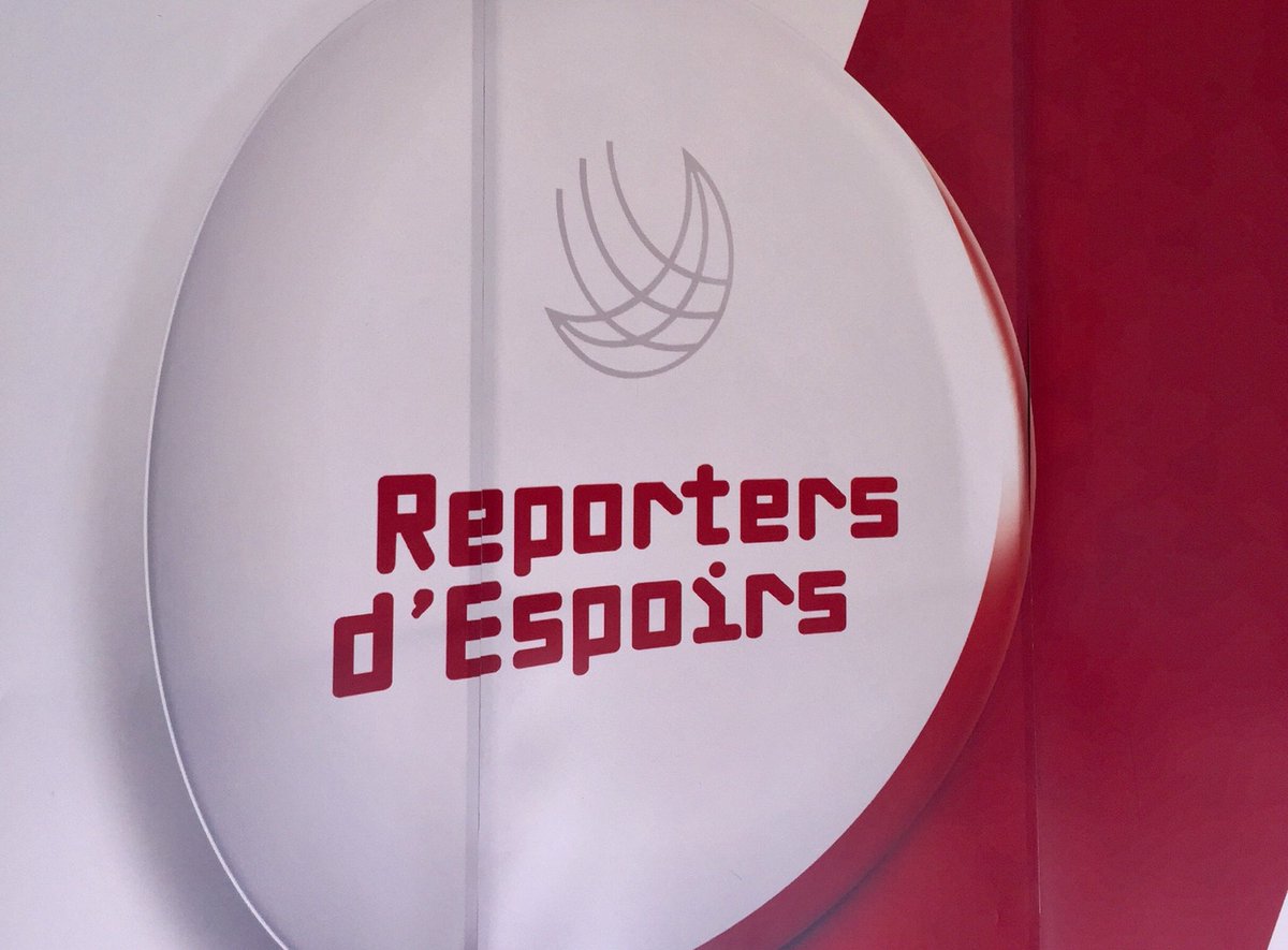 Humanbe's tweet photo. The day ends under the sign of #solutions for #action with the @reporterdespoir 2017 Awards #FDSOL #ImpactJournalism #hope https://t.co/T6Ty8AegSF