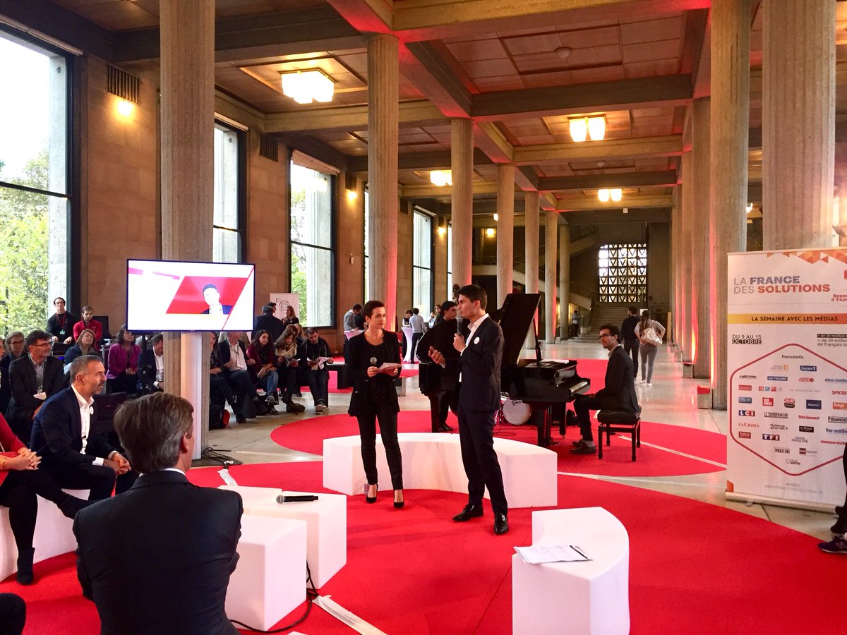 Humanbe's tweet photo. The day ends under the sign of #solutions for #action with the @reporterdespoir 2017 Awards #FDSOL #ImpactJournalism #hope https://t.co/T6Ty8AegSF